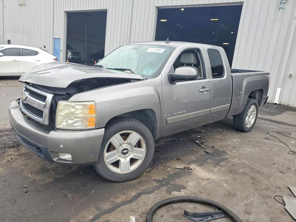 Продажа на аукционе авто 2007 Chevrolet Silverado, vin: 1GCEC19017Z511650, номер лота: 55141886