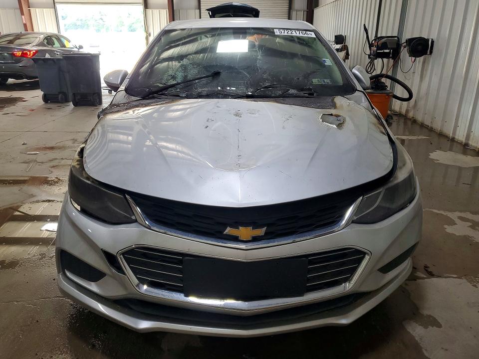 57221766 :رقم المزاد ، 1G1BE5SM1J7239291 vin ، 2018 Chevrolet Cruze مزاد بيع