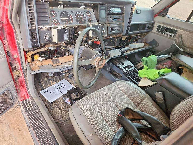 1992 Jeep Cherokee მანქანა იყიდება აუქციონზე, vin: 1J4FJ58S4NL178620, აუქციონის ნომერი: 57203126