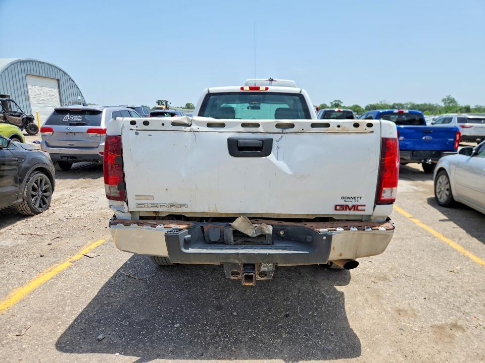85984525 :رقم المزاد ، 1GT21ZCG2DZ329075 vin ، 2013 Gmc Sierra مزاد بيع