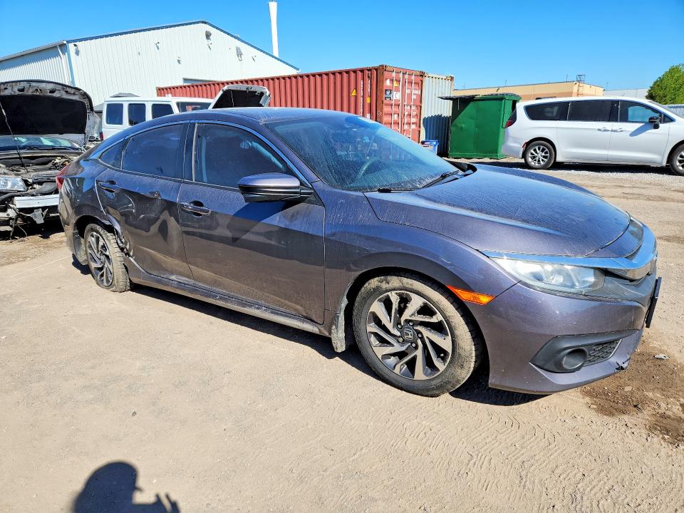 58302806 :رقم المزاد ، 2HGFC2F83JH023202 vin ، 2018 Honda Civic مزاد بيع
