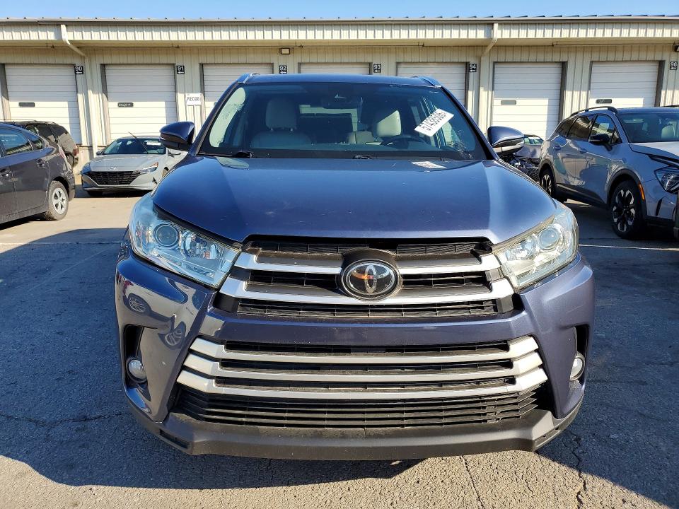 57438506 :رقم المزاد ، 5TDKZRFH9KS297768 vin ، 2019 Toyota Highlander مزاد بيع