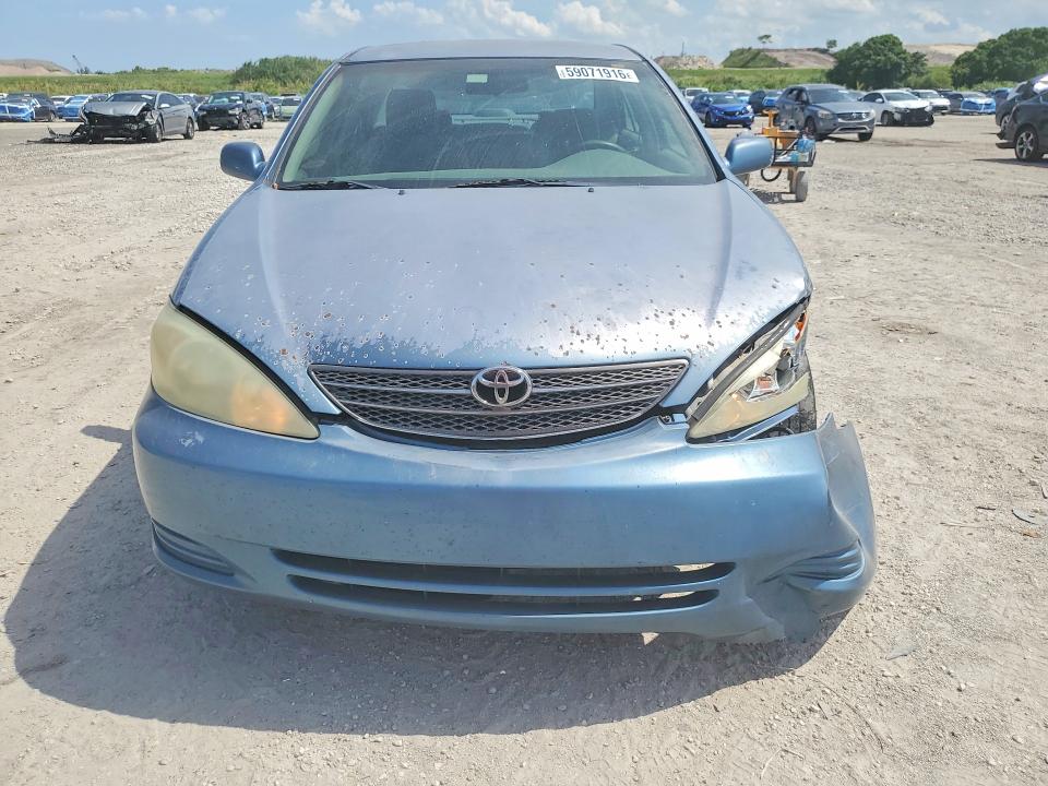 59071916 :رقم المزاد ، 4T1BE32K44U907869 vin ، 2004 Toyota Camry مزاد بيع