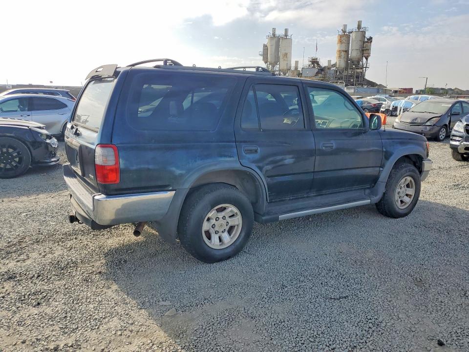 58511646 :رقم المزاد ، JT3GM84R2Y0064938 vin ، 2000 Toyota 4runner مزاد بيع