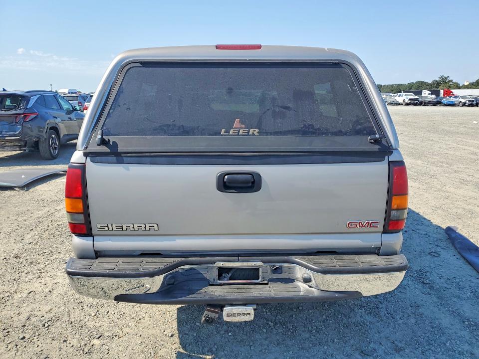 2005 Gmc New Sierra მანქანა იყიდება აუქციონზე, vin: 1GTEC19V95Z100666, აუქციონის ნომერი: 57885626