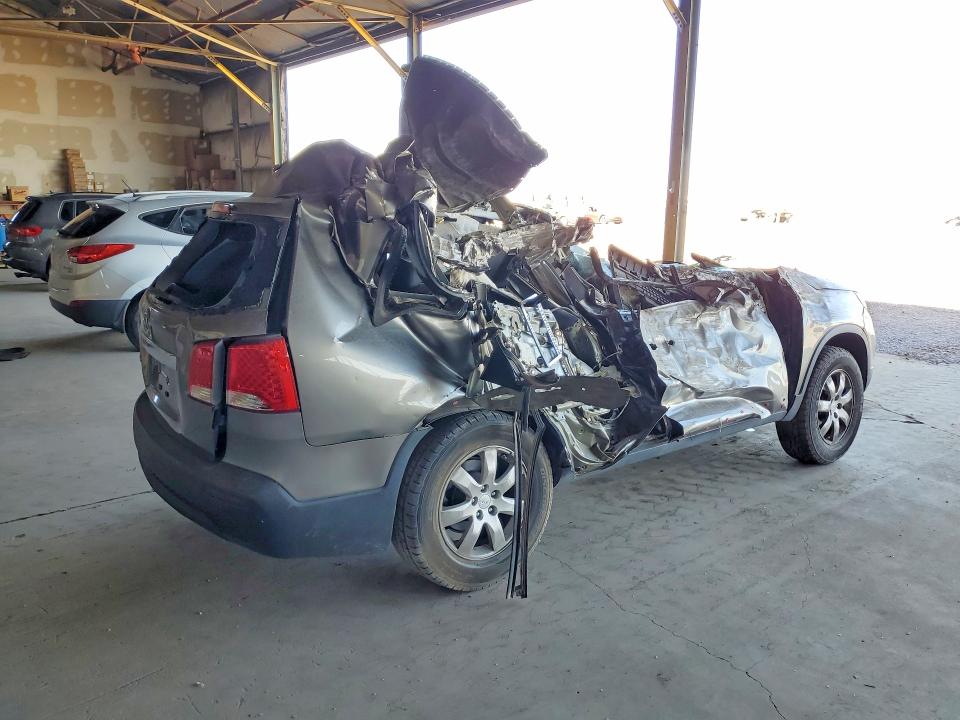 2011 Kia Sorento მანქანა იყიდება აუქციონზე, vin: 5XYKT3A18BG007669, აუქციონის ნომერი: 58745366