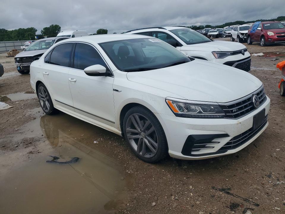2017 Volkswagen Passat მანქანა იყიდება აუქციონზე, vin: 1VWDT7A30HC017866, აუქციონის ნომერი: 58732146