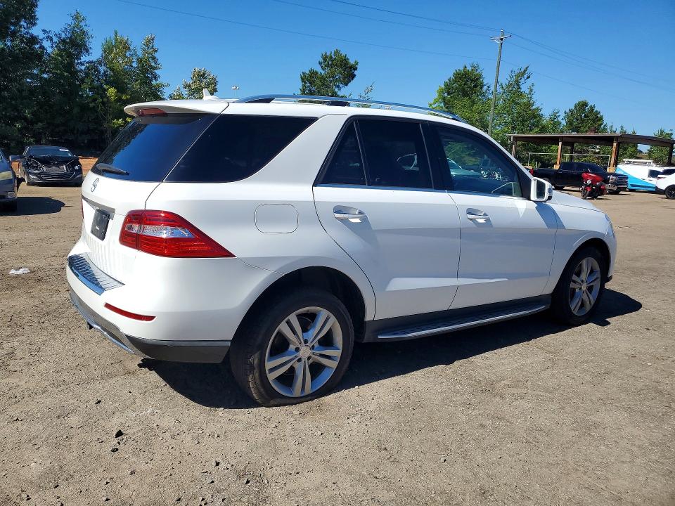 Продажа на аукционе авто 2015 Mercedes-benz Ml, vin: 4JGDA5JB8FA613834, номер лота: 55671026