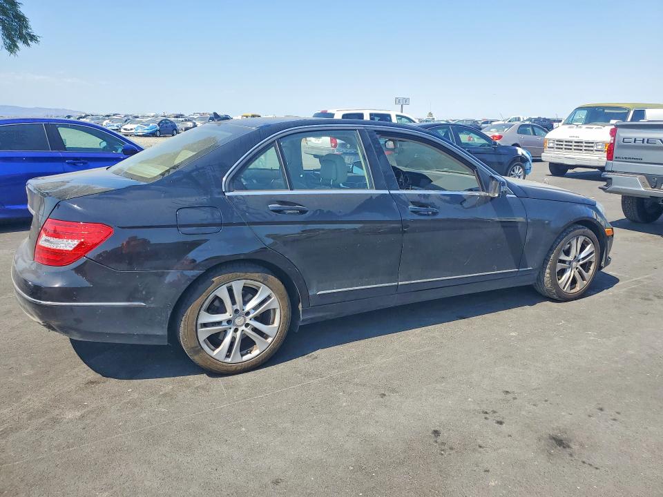 Продаж на аукціоні авто 2014 Mercedes-benz C, vin: WDDGF4HB4EG158968, номер лоту: 58090086