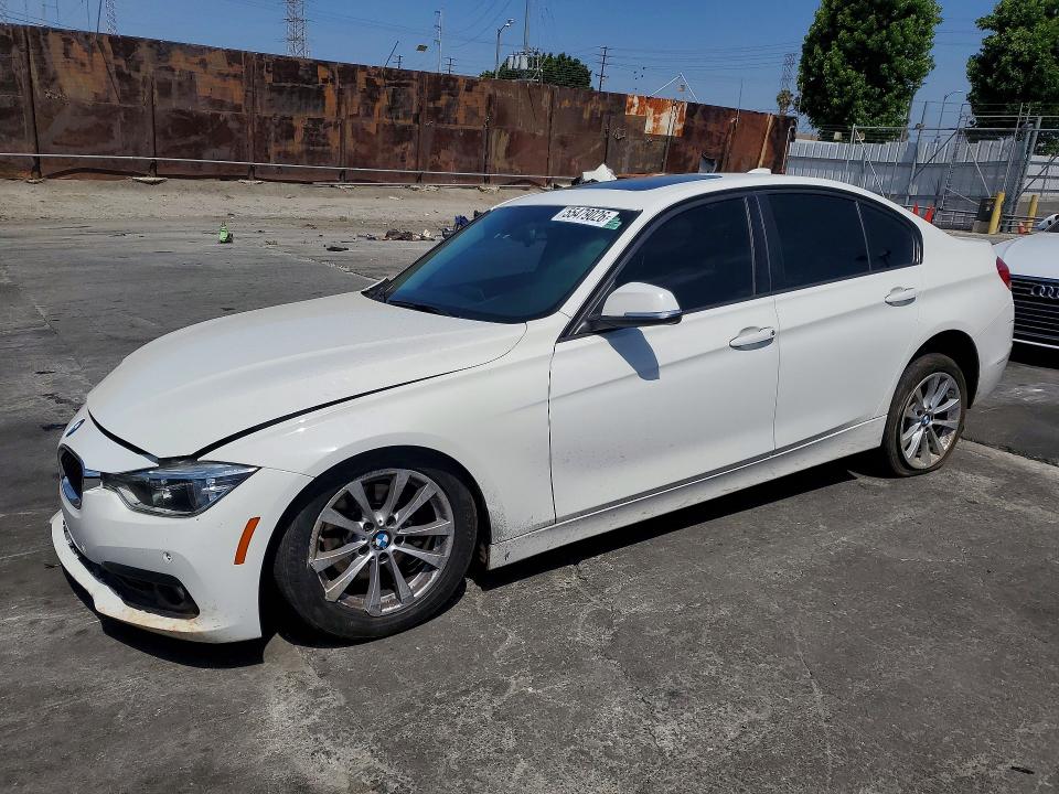 55479026 :رقم المزاد ، WBA8A9C51JK623383 vin ، 2018 Bmw 320 مزاد بيع