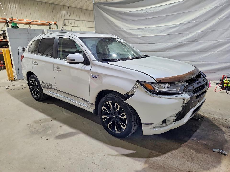 55894106 :رقم المزاد ، JA4J24A59JZ032114 vin ، 2018 Mitsubishi Outlander مزاد بيع