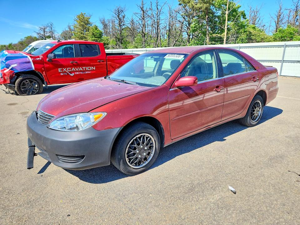 56595506 :رقم المزاد ، 4T1BE32K15U089289 vin ، 2005 Toyota Camry مزاد بيع