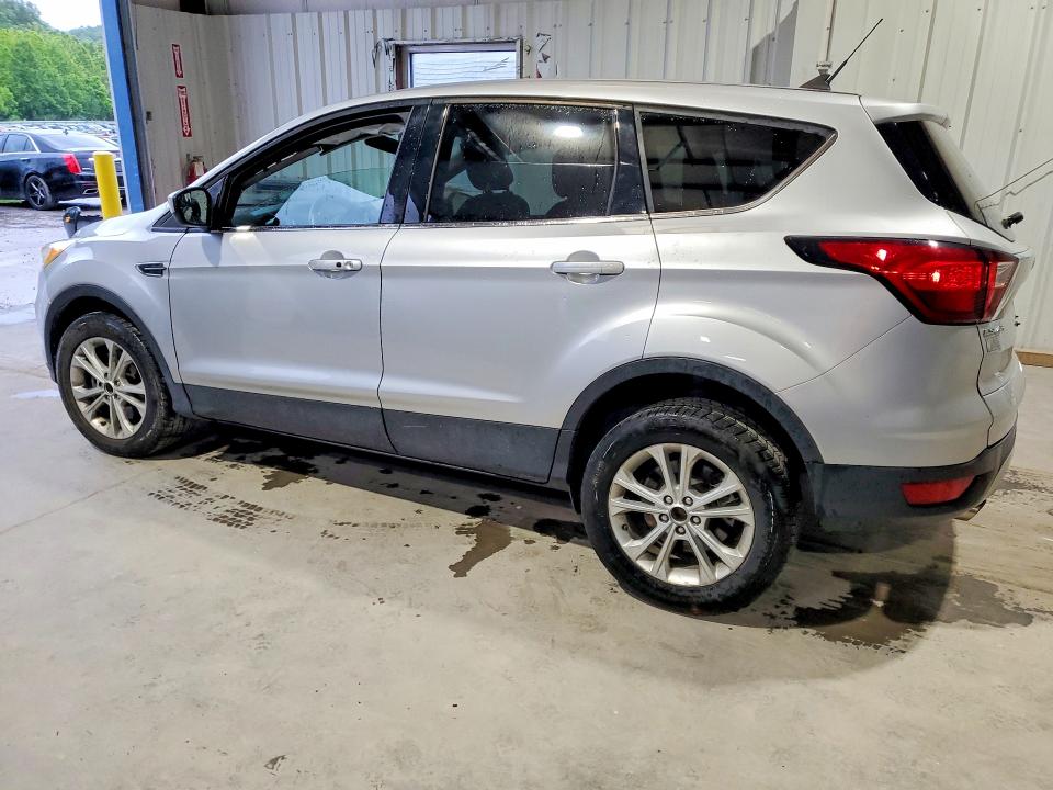 2019 Ford Escape მანქანა იყიდება აუქციონზე, vin: 1FMCU9GD6KUA95881, აუქციონის ნომერი: 57712686