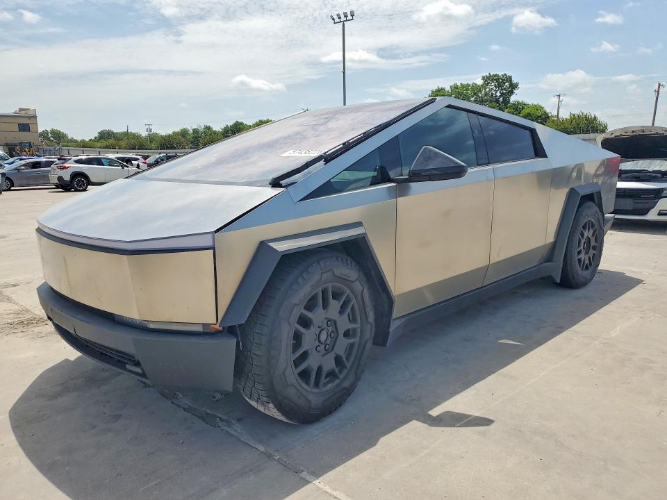 57438226 :رقم المزاد ، 7G2CEHEE2SA061608 vin ، 2025 Tesla Cybertruck مزاد بيع