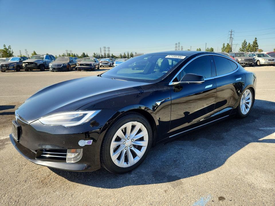 2018 Tesla Model S მანქანა იყიდება აუქციონზე, vin: 5YJSA1E28JF281554, აუქციონის ნომერი: 57498306