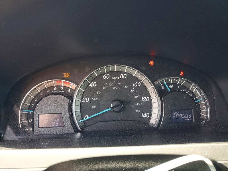 59121776 :رقم المزاد ، 4T1BF1FK1EU750752 vin ، 2014 Toyota Camry مزاد بيع
