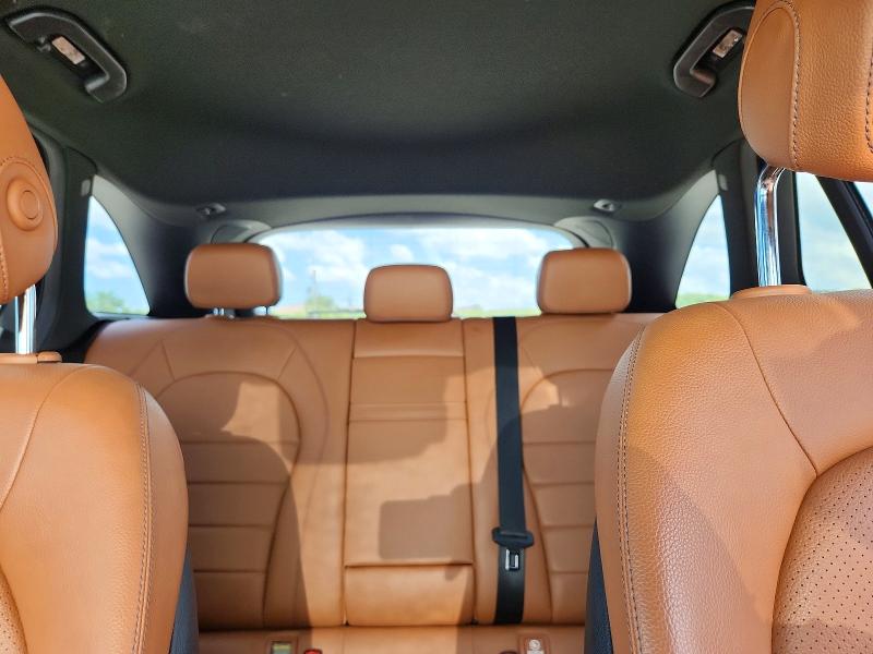 56573056 :رقم المزاد ، W1N0G8DB3NV375518 vin ، 2022 Mercedes-benz Glc مزاد بيع