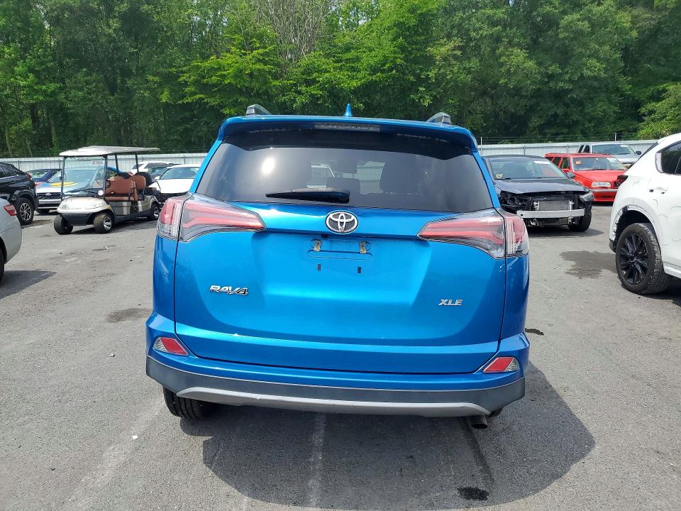2018 Toyota Rav4 მანქანა იყიდება აუქციონზე, vin: 2T3WFREV2JW411981, აუქციონის ნომერი: 58075996