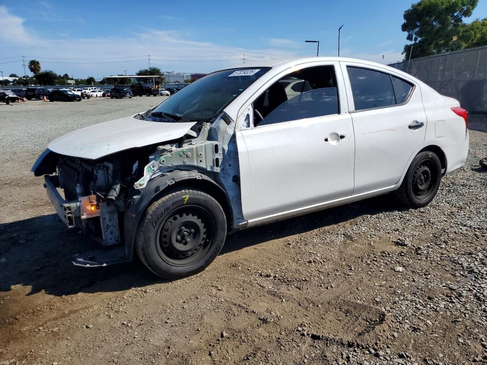 57329326 :رقم المزاد ، 3N1CN7AP7GL833068 vin ، 2016 Nissan Versa مزاد بيع
