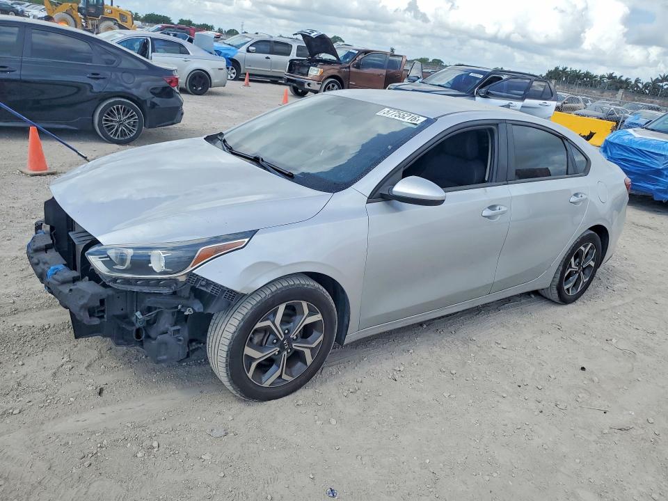 2020 Kia Forte მანქანა იყიდება აუქციონზე, vin: 3KPF24AD6LE212684, აუქციონის ნომერი: 57755216