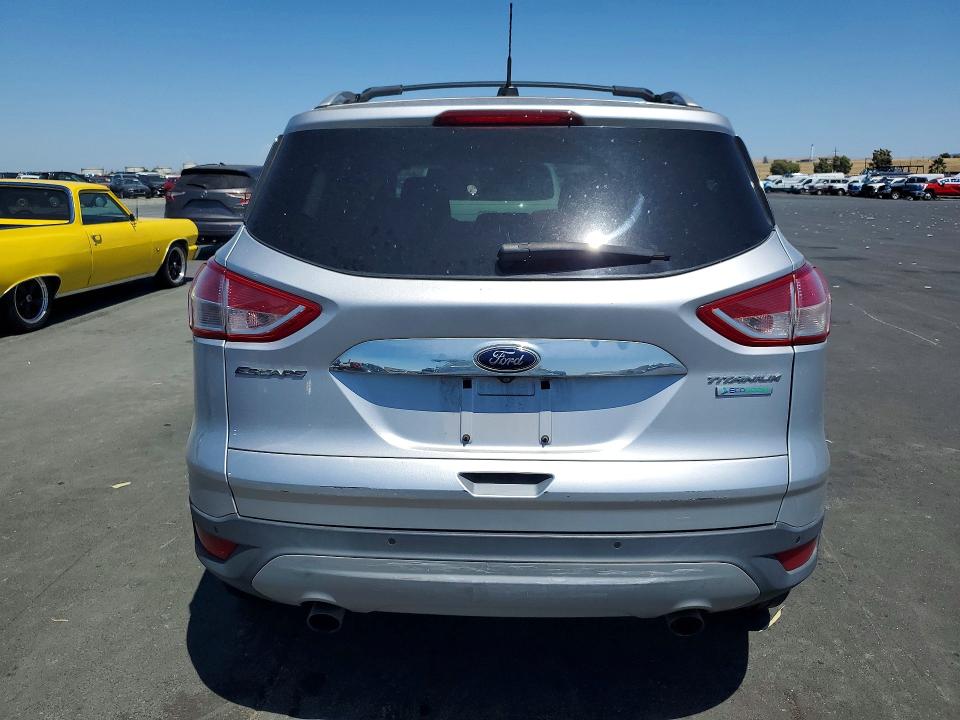 Продажа на аукционе авто 2015 Ford Escape, vin: 1FMCU0JX5FUB07782, номер лота: 57701216