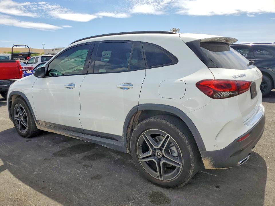 56644556 :رقم المزاد ، W1N4N4GB0MJ251580 vin ، 2021 Mercedes-benz Gla مزاد بيع