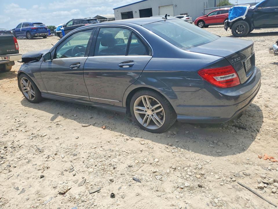 2013 Mercedes-benz C მანქანა იყიდება აუქციონზე, vin: WDDGF4HB4DA854098, აუქციონის ნომერი: 58903206