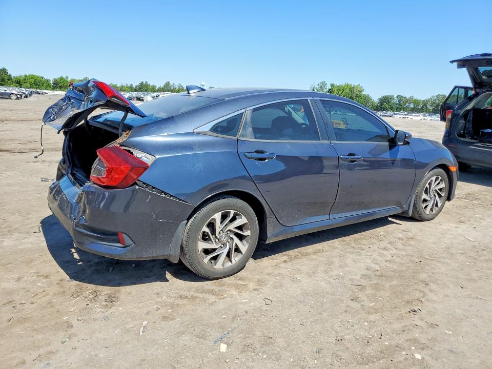 56172006 :رقم المزاد ، 2HGFC2F73JH556190 vin ، 2018 Honda Civic مزاد بيع