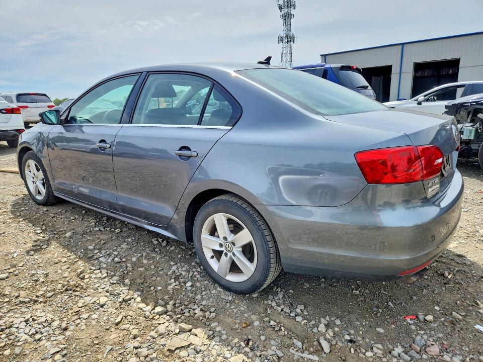 57782126 :رقم المزاد ، 3VWLL7AJ4EM303160 vin ، 2014 Volkswagen Jetta مزاد بيع