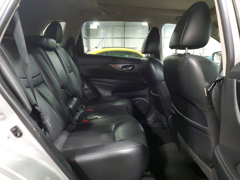 2015 Nissan Rogue მანქანა იყიდება აუქციონზე, vin: 5N1AT2MV6FC802682, აუქციონის ნომერი: 56776246
