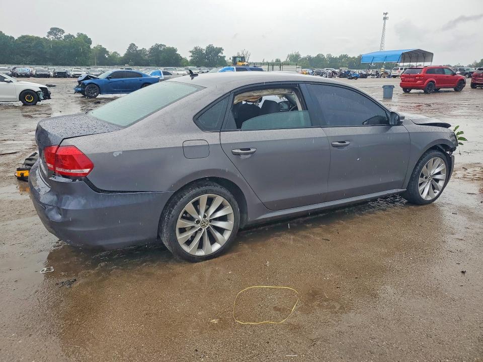 57777256 :رقم المزاد ، 1VWAS7A31FC070742 vin ، 2015 Volkswagen Passat مزاد بيع