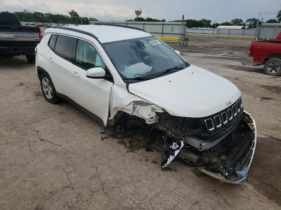 58534626 :رقم المزاد ، 3C4NJDBBXJT392367 vin ، 2018 Jeep Compass مزاد بيع