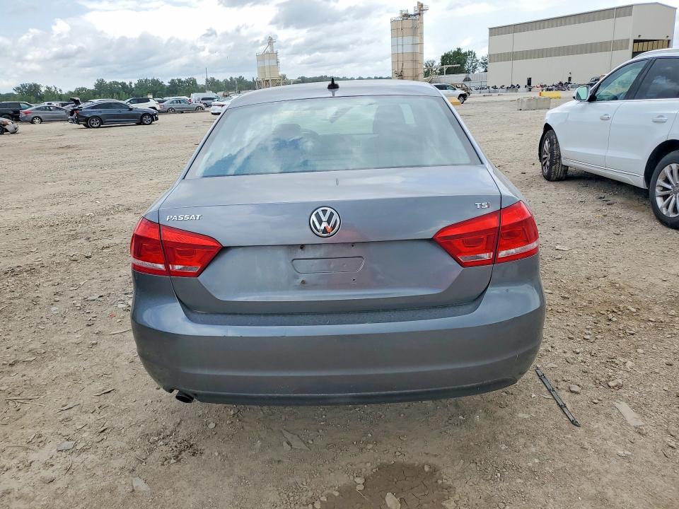 57113276 :رقم المزاد ، 1VWAT7A31FC043764 vin ، 2015 Volkswagen Passat مزاد بيع