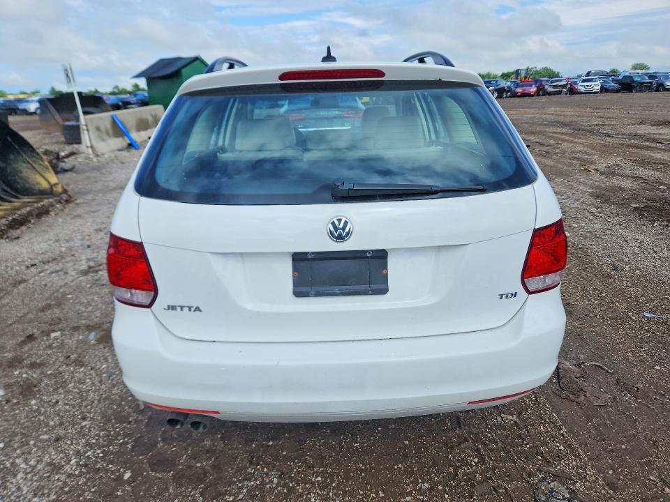 57265186 :رقم المزاد ، 3VWPL7AJ0DM685638 vin ، 2013 Volkswagen Jetta مزاد بيع
