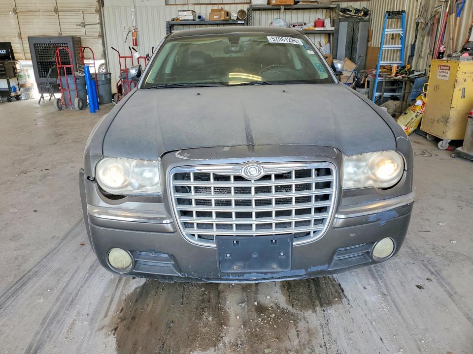 Продажа на аукционе авто 2008 Chrysler 300c, vin: 2C3KA63H38H139643, номер лота: 57061296