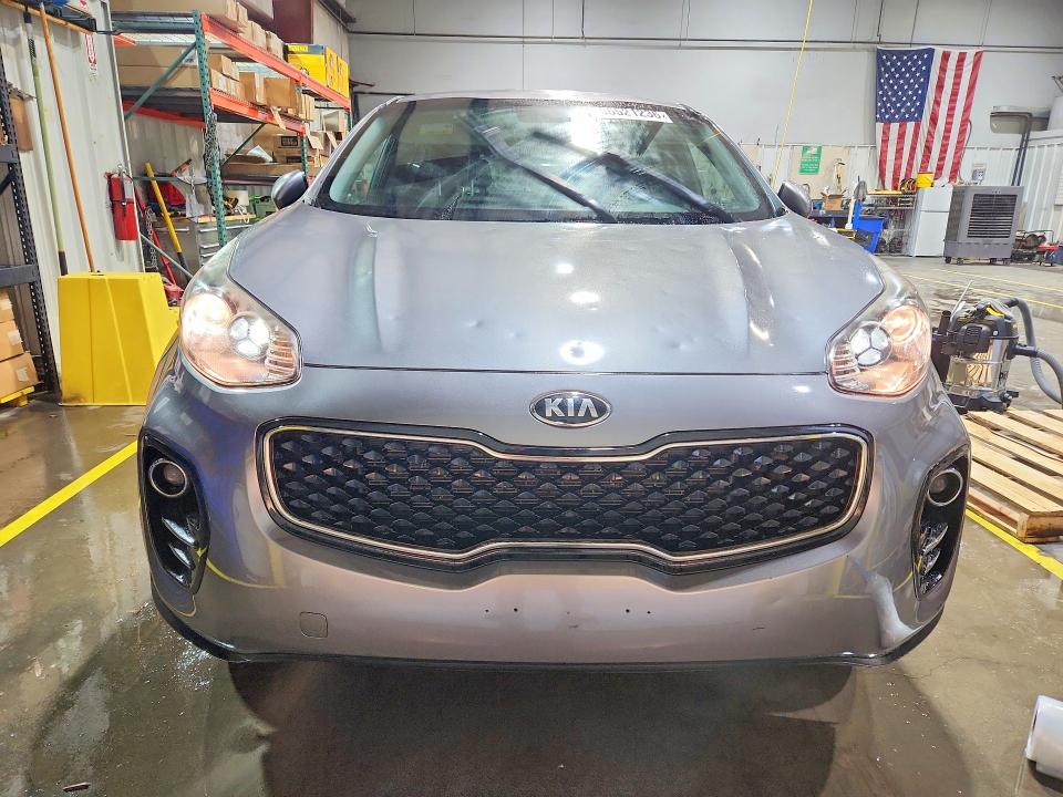 56521236 :رقم المزاد ، KNDPMCAC3H7120035 vin ، 2017 Kia Sportage مزاد بيع
