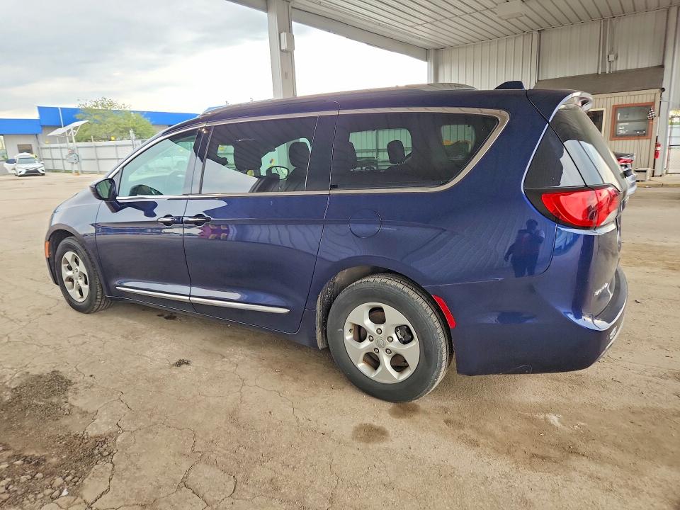 Продаж на аукціоні авто 2017 Chrysler Pacifica, vin: 2C4RC1EG9HR669802, номер лоту: 58875586