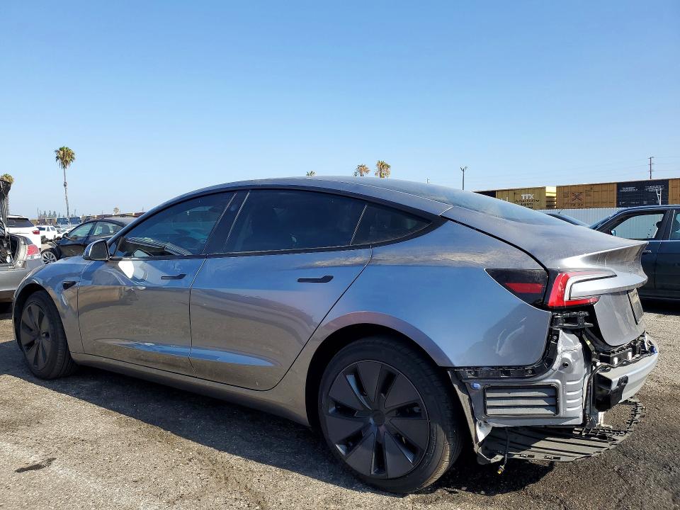 2025 Tesla Model 3 მანქანა იყიდება აუქციონზე, vin: 5YJ3E1EAXSF075590, აუქციონის ნომერი: 58116776