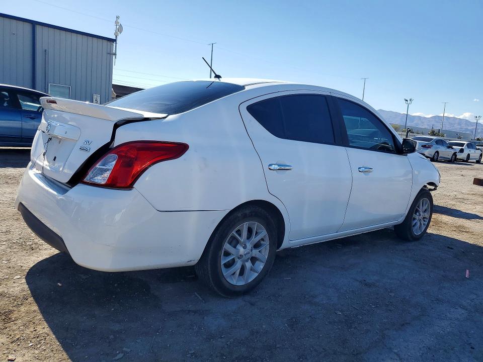 2018 Nissan Versa მანქანა იყიდება აუქციონზე, vin: 3N1CN7AP9JL877967, აუქციონის ნომერი: 58932086