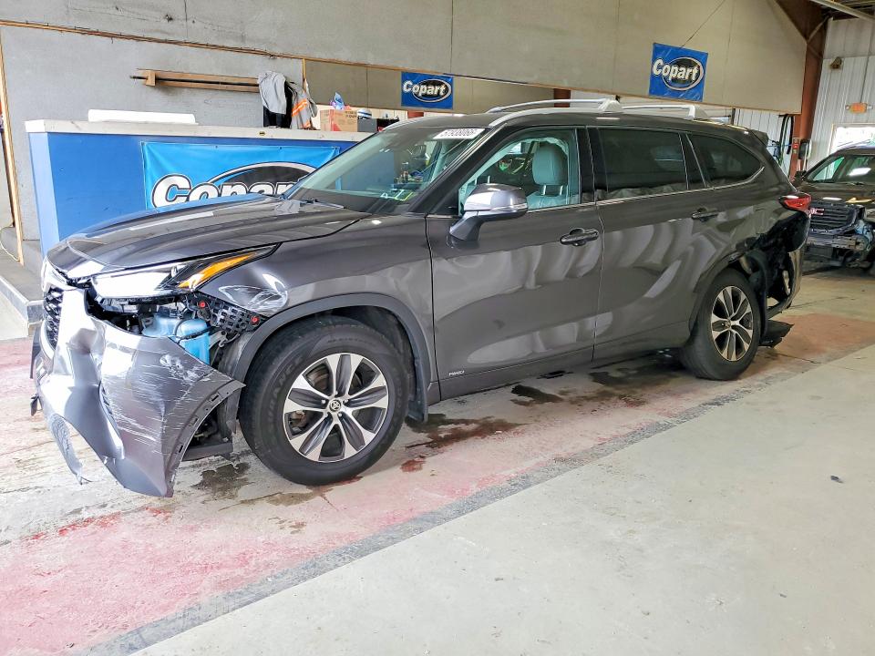 Auction sale of the 2022 Toyota Highlander Hybrid, vin: 5TDGBRCH5NS558736, lot number: 57938066
