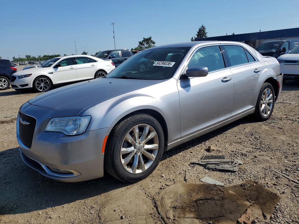 Auction sale of the 2015 Chrysler 300, vin: 2C3CCARG8FH793244, lot number: 56296036