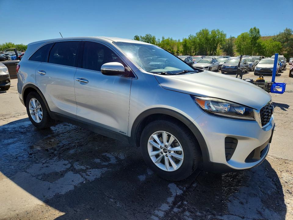 2019 Kia Sorento მანქანა იყიდება აუქციონზე, vin: 5XYPGDA52KG505644, აუქციონის ნომერი: 57592926