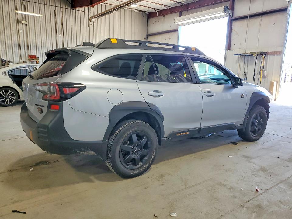 2025 Subaru Outback მანქანა იყიდება აუქციონზე, vin: 4S4BTGSD6S3182230, აუქციონის ნომერი: 57018186