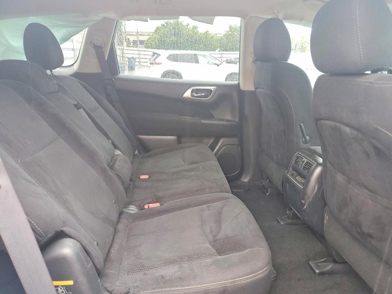 56092606 :رقم المزاد ، 5N1AR2MN9FC681421 vin ، 2015 Nissan Pathfinder مزاد بيع