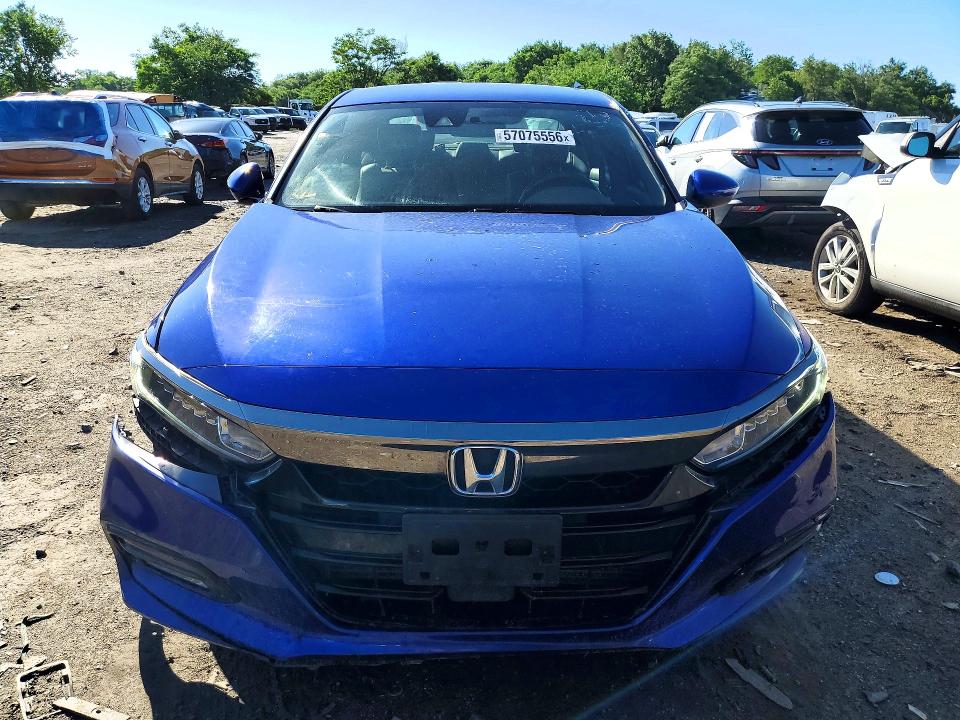 Продаж на аукціоні авто 2018 Honda Accord, vin: 1HGCV1F33JA185213, номер лоту: 57075556