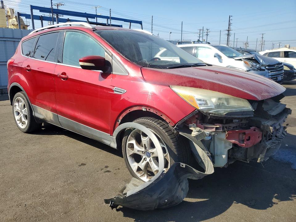 2013 Ford Escape მანქანა იყიდება აუქციონზე, vin: 1FMCU0J99DUD18045, აუქციონის ნომერი: 58138696