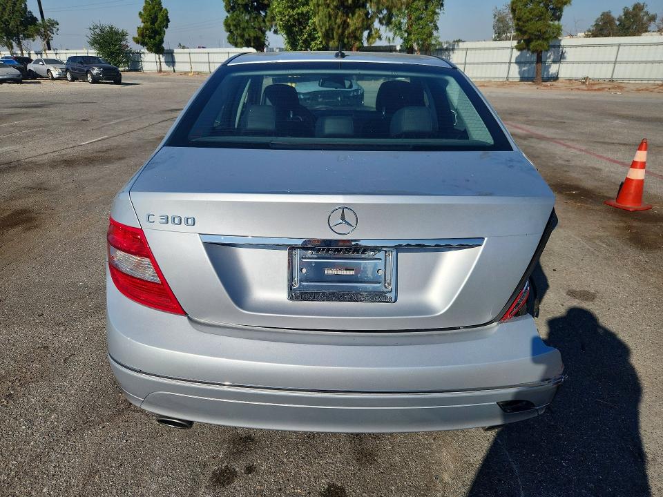 2011 Mercedes-benz C მანქანა იყიდება აუქციონზე, vin: WDDGF5EB4BA523965, აუქციონის ნომერი: 58044366