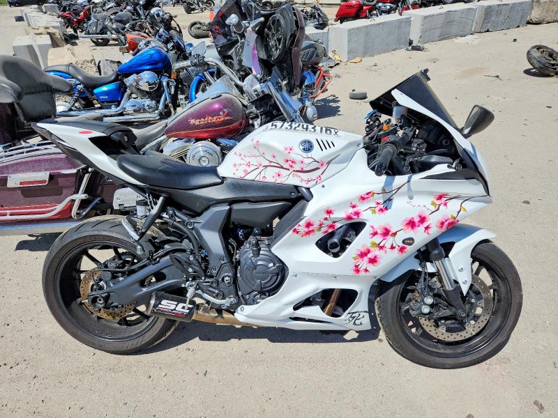 2025 Yamaha Yzfr7 მანქანა იყიდება აუქციონზე, vin: JYARM38E3SA017008, აუქციონის ნომერი: 57329316