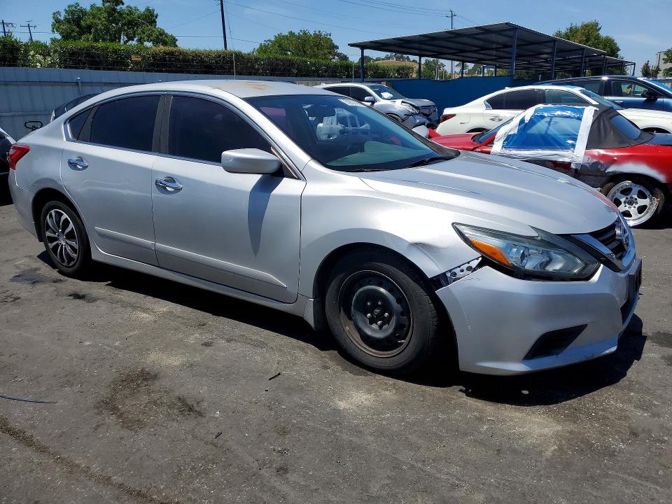 Продажа на аукционе авто 2017 Nissan Altima, vin: 1N4AL3AP1HN319064, номер лота: 55803196