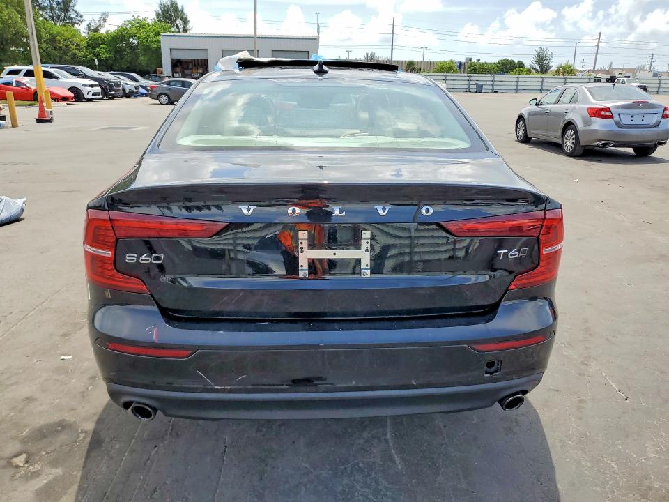 58021636 :رقم المزاد ، 7JRA22TKXLG072053 vin ، 2020 Volvo S60 مزاد بيع